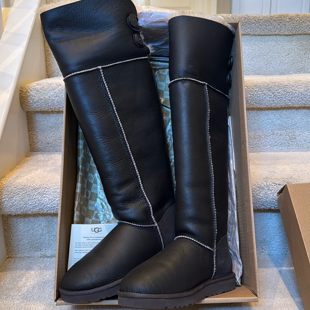 UGG- Over The Knee Bailey Button Size 8